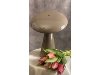 Elegante Flexibilität - Die moderne Home-Lampe